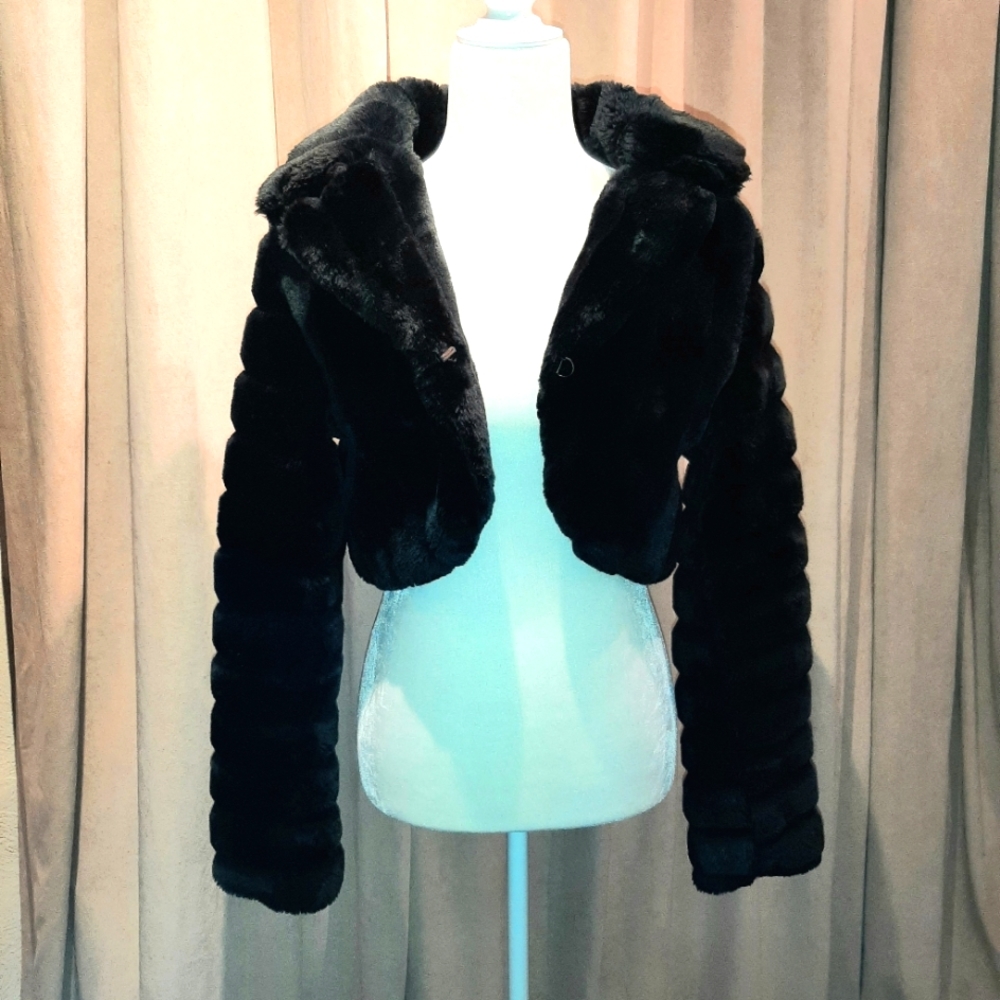 De'rotchild vintage faux fur bolero